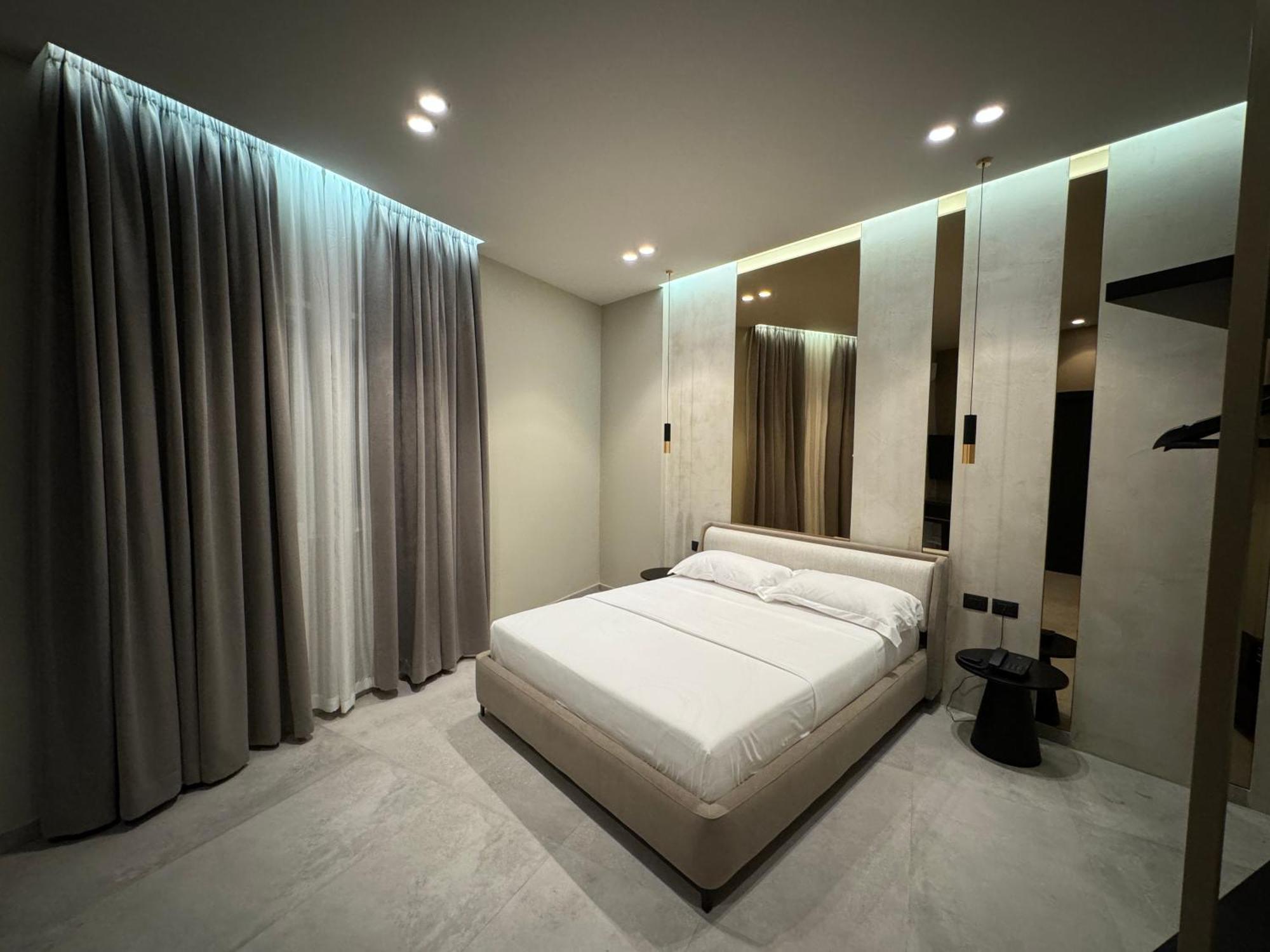 Nuna Hotel Radhimë エクステリア 写真