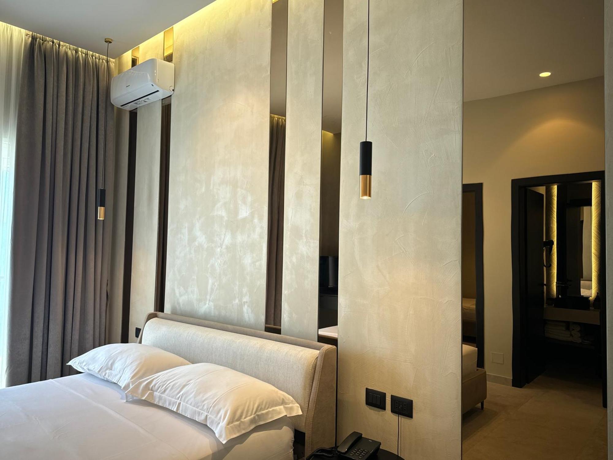 Nuna Hotel Radhimë エクステリア 写真