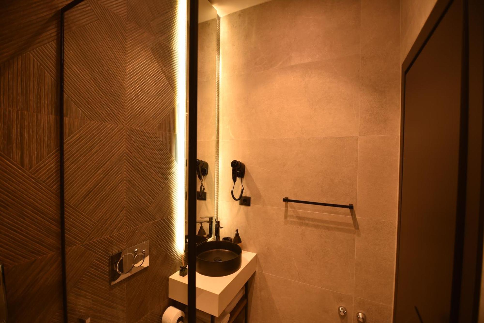 Nuna Hotel Radhimë 部屋 写真